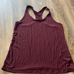 Old Navy Active tank. wine/burgundy colored. Scoop neckline